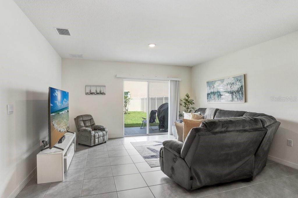 9319 FORGE BREEZE LOOP