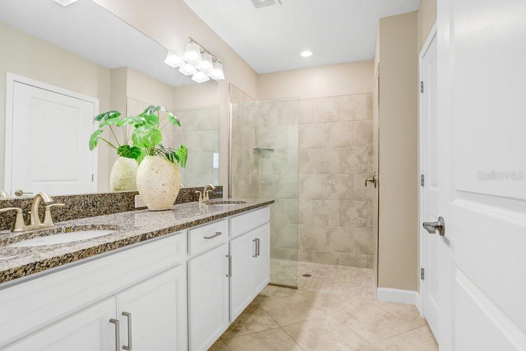 10282 ECHO DOCK LOOP