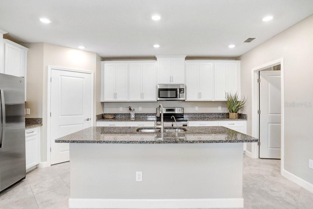 10282 ECHO DOCK LOOP