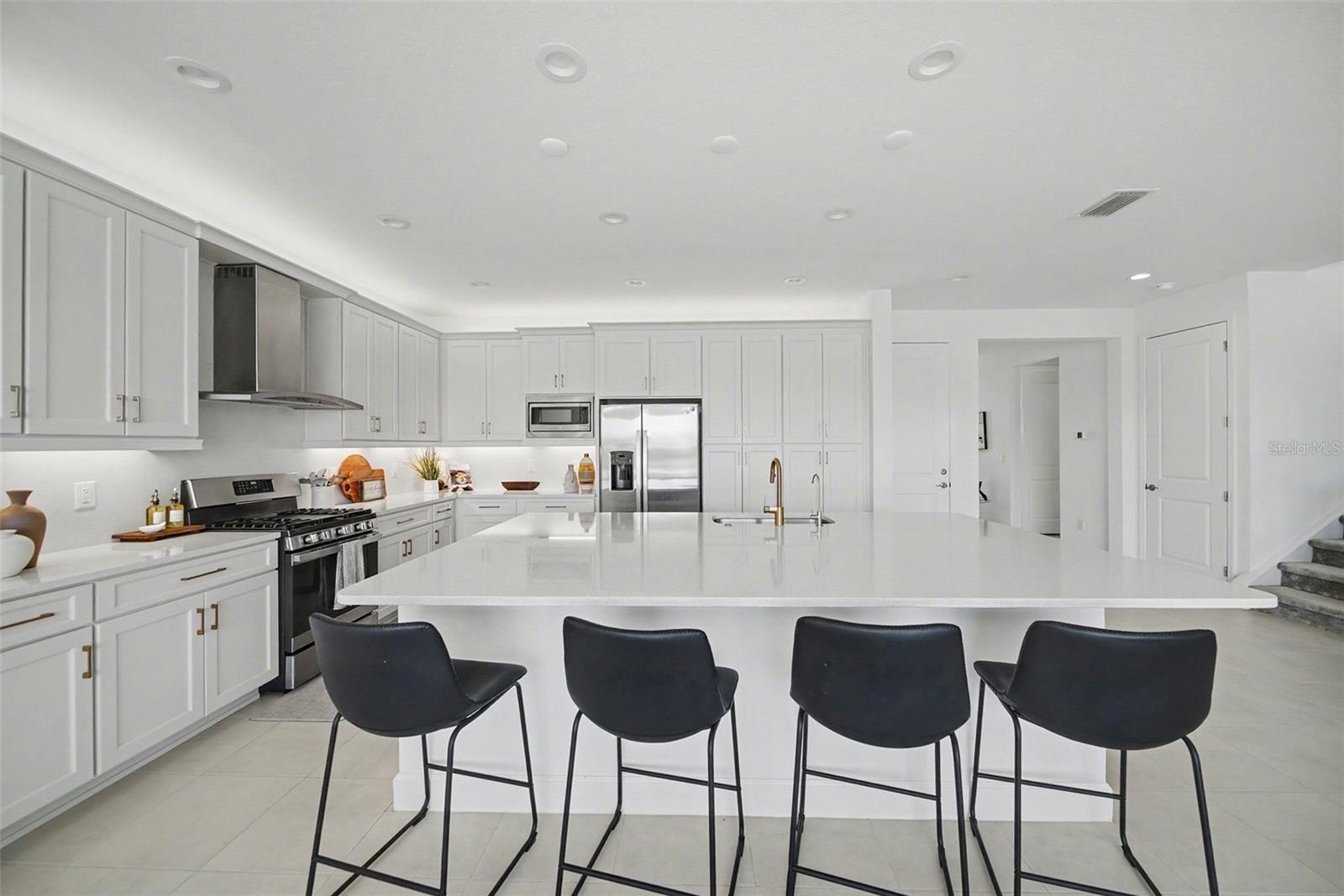 3254 WOODLAND BROOK WAY