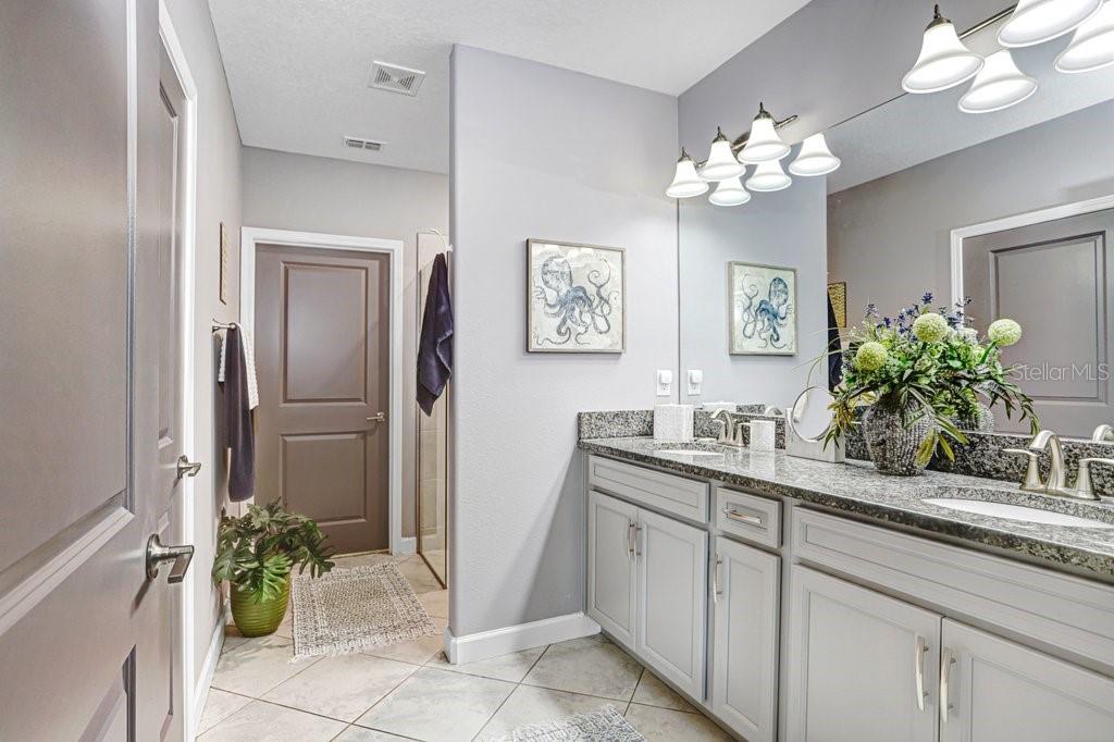 10385 ECHO DOCK LOOP