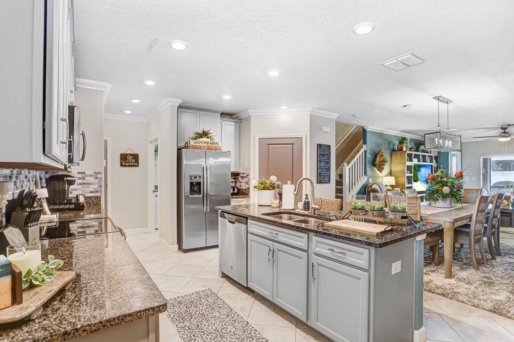 10385 ECHO DOCK LOOP