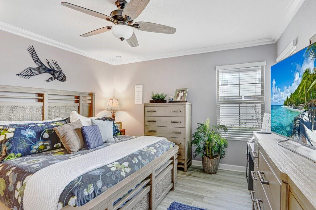 10385 ECHO DOCK LOOP