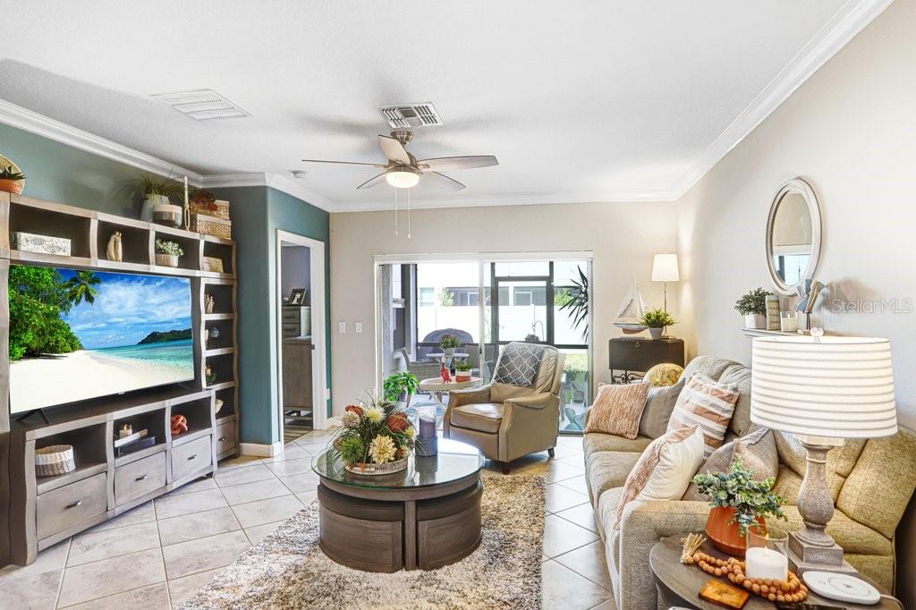 10385 ECHO DOCK LOOP