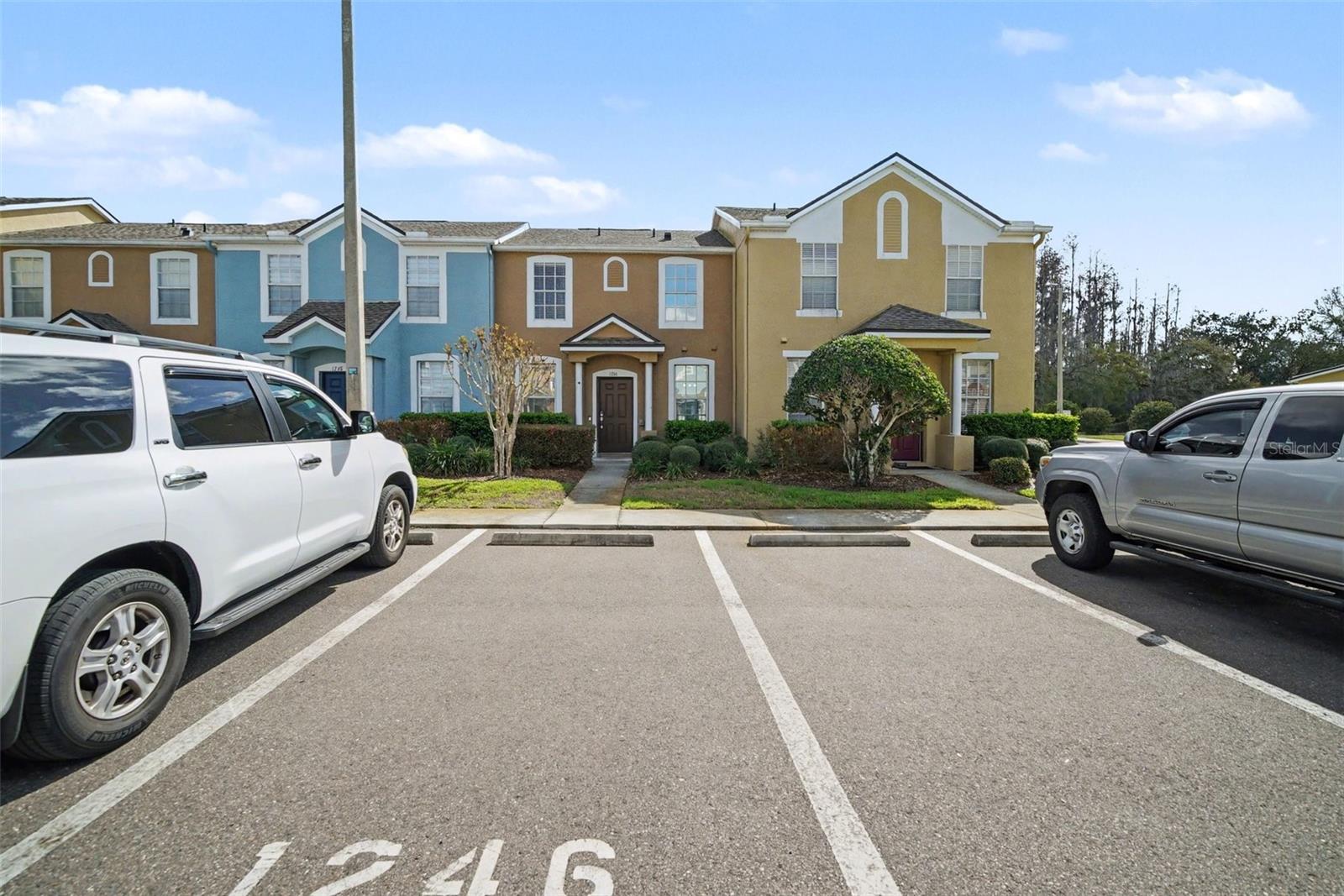 1246 CHARLESWORTH DR