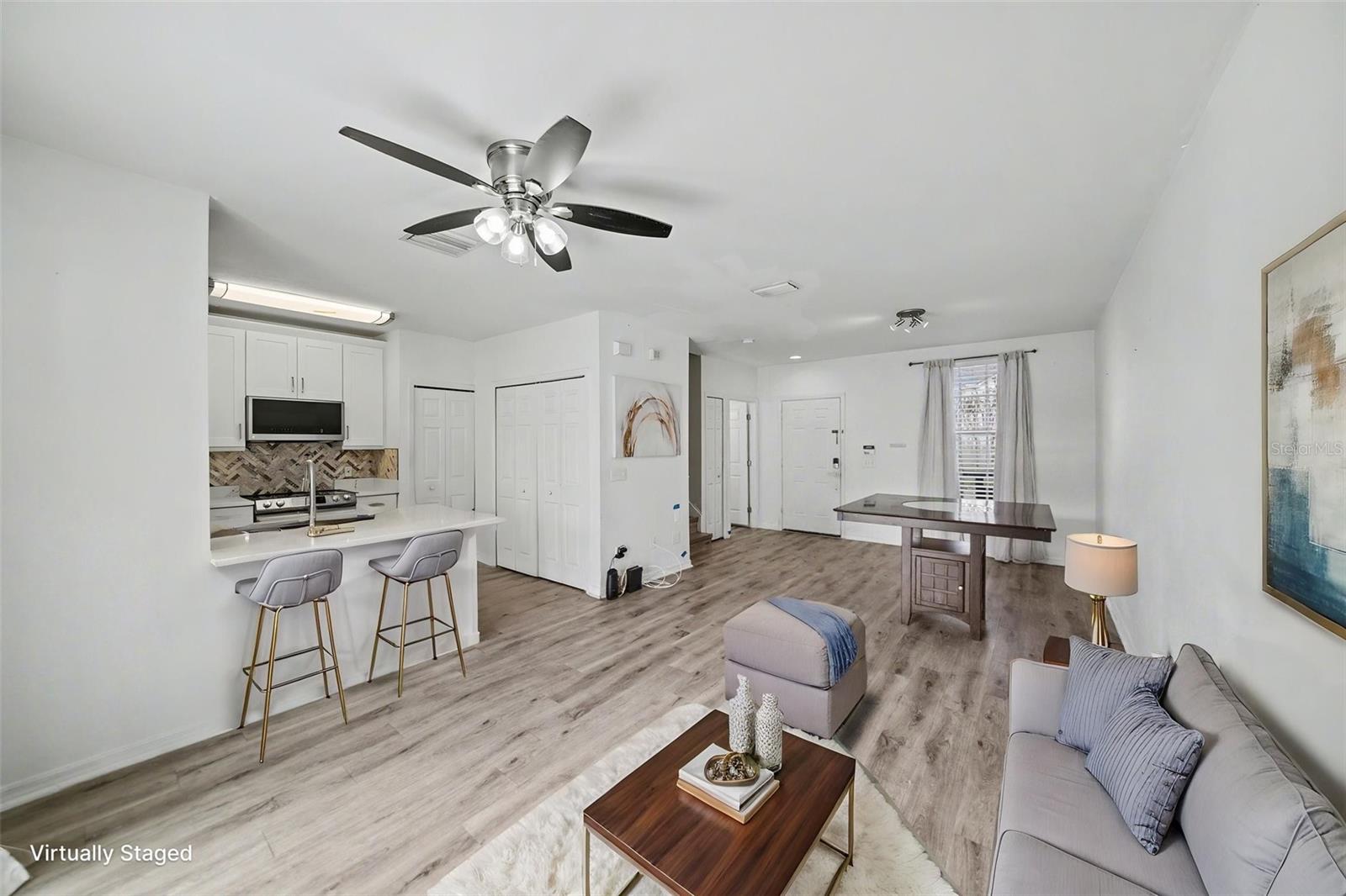 1246 CHARLESWORTH DR