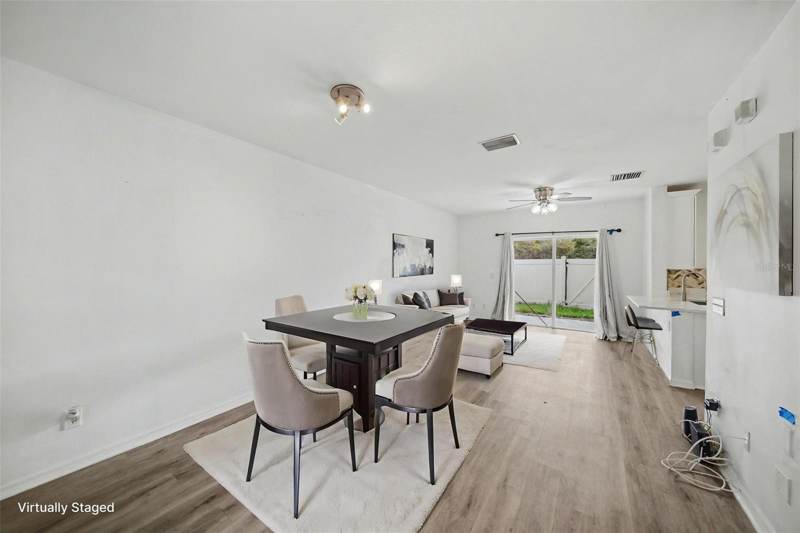 1246 CHARLESWORTH DR