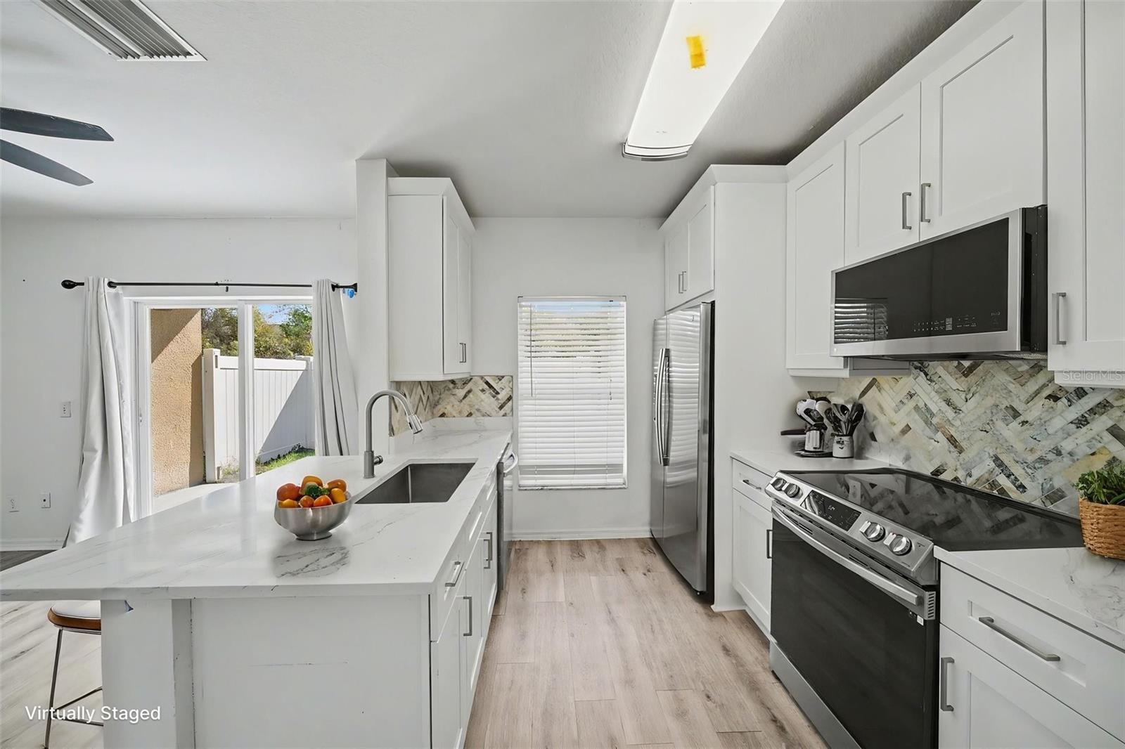 1246 CHARLESWORTH DR