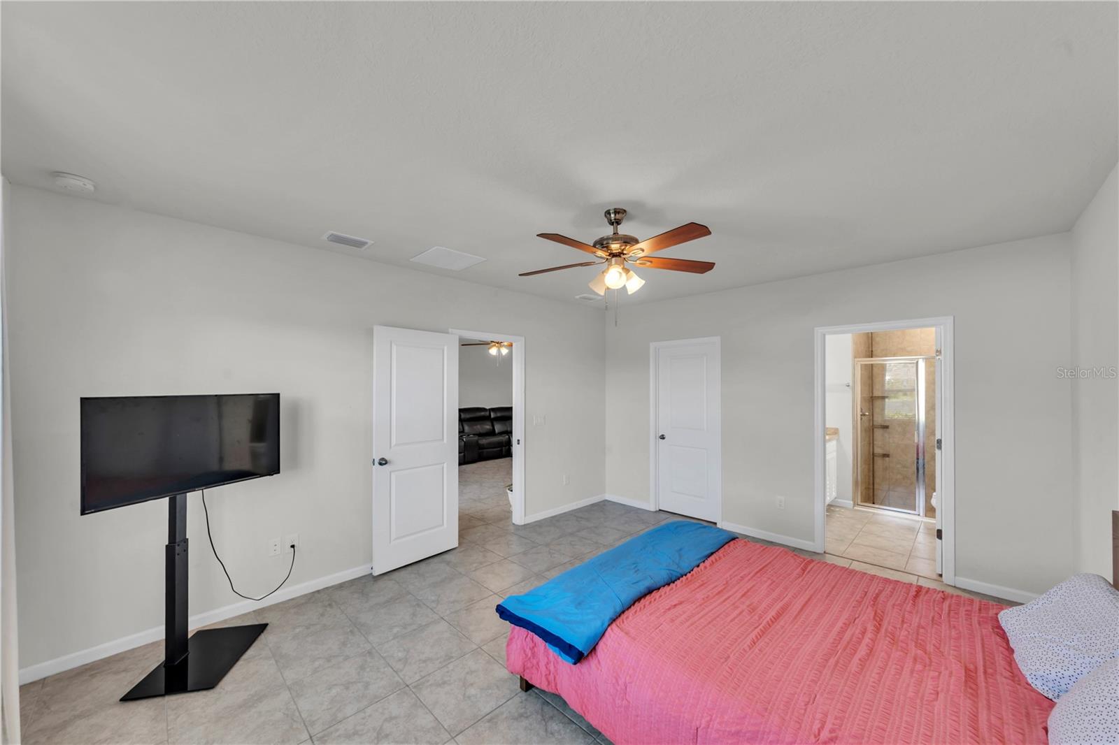 18276 TURNING LEAF CIR