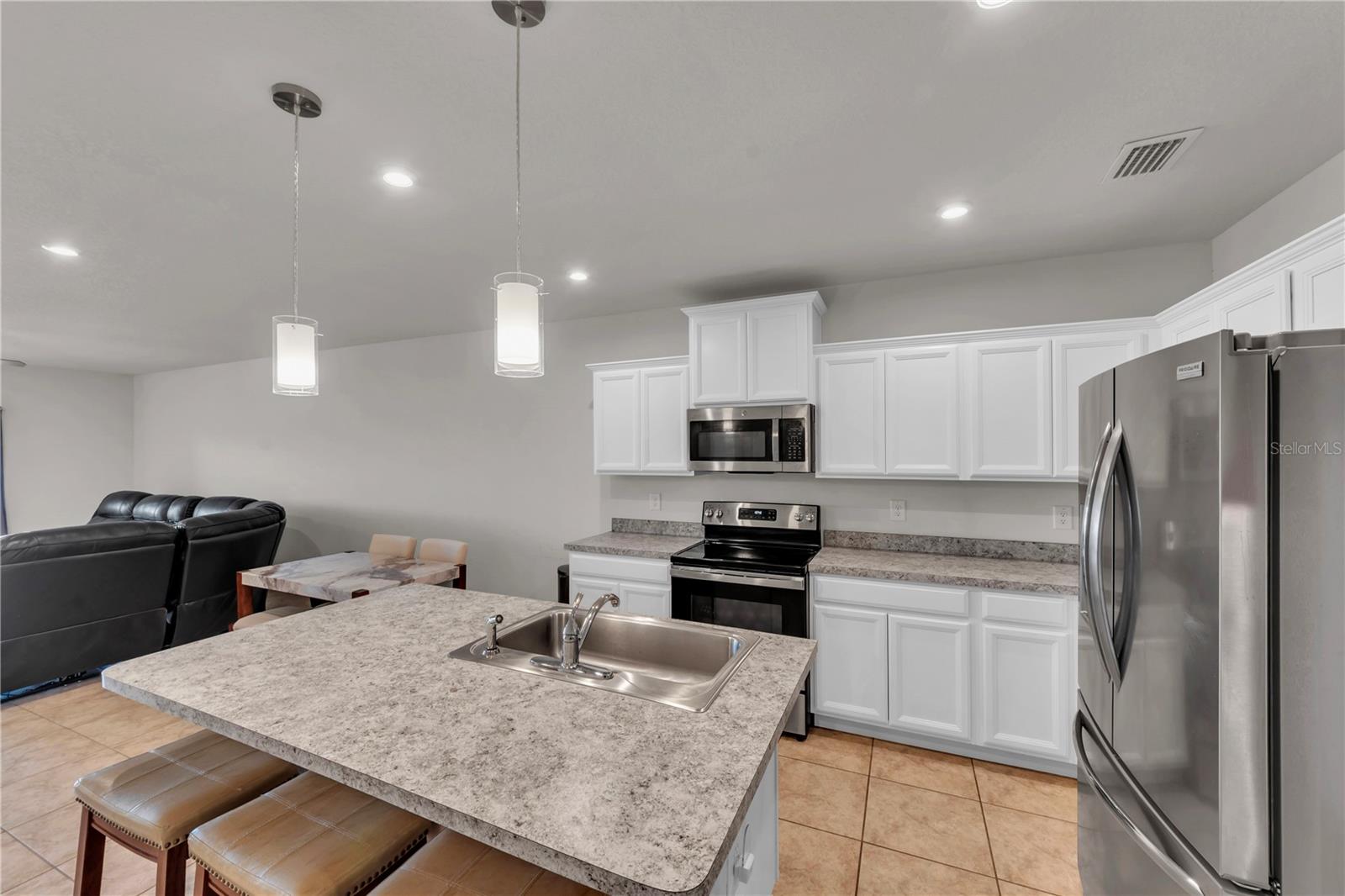 18276 TURNING LEAF CIR