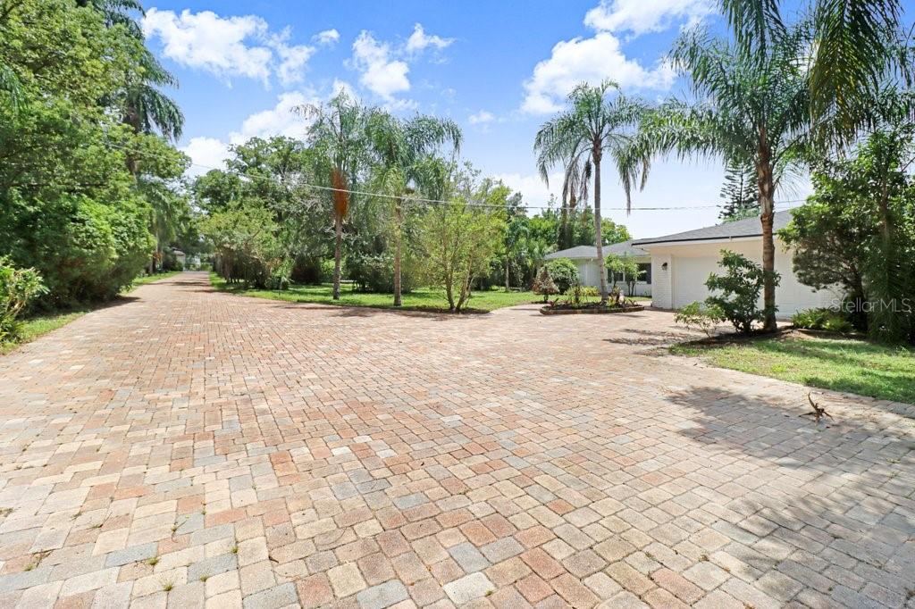 1350 ECKLES DR