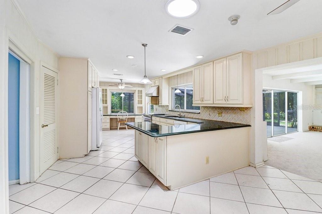 1350 ECKLES DR