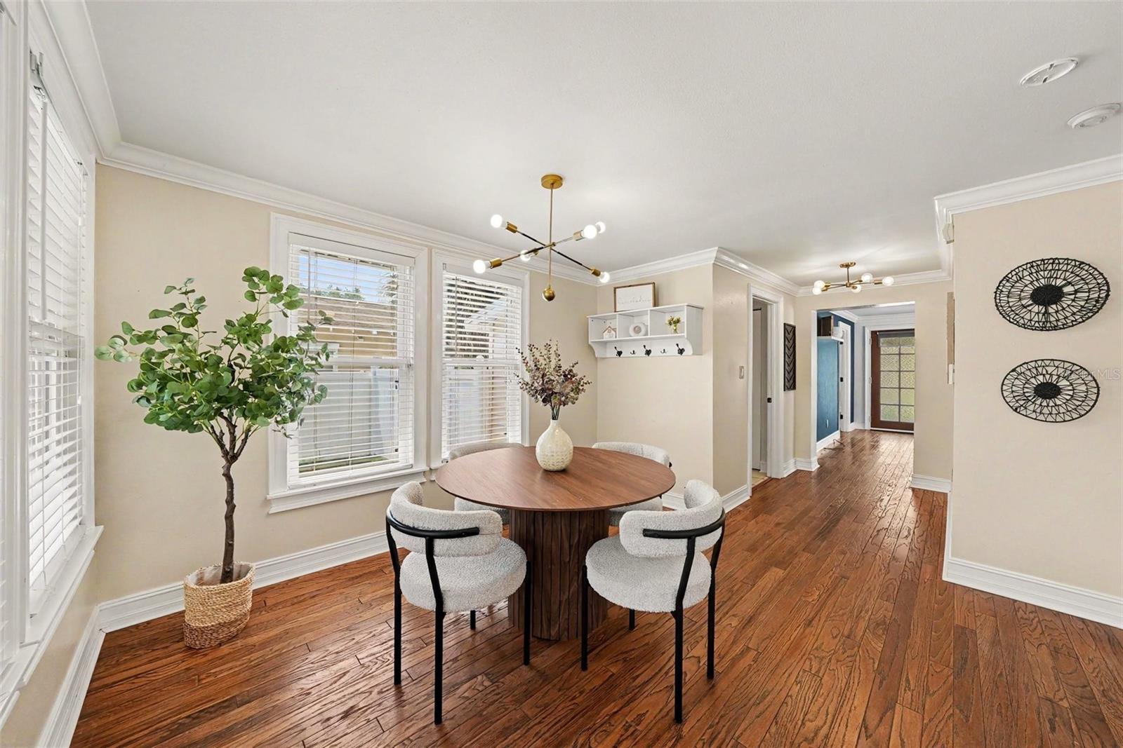 204 W JEAN ST