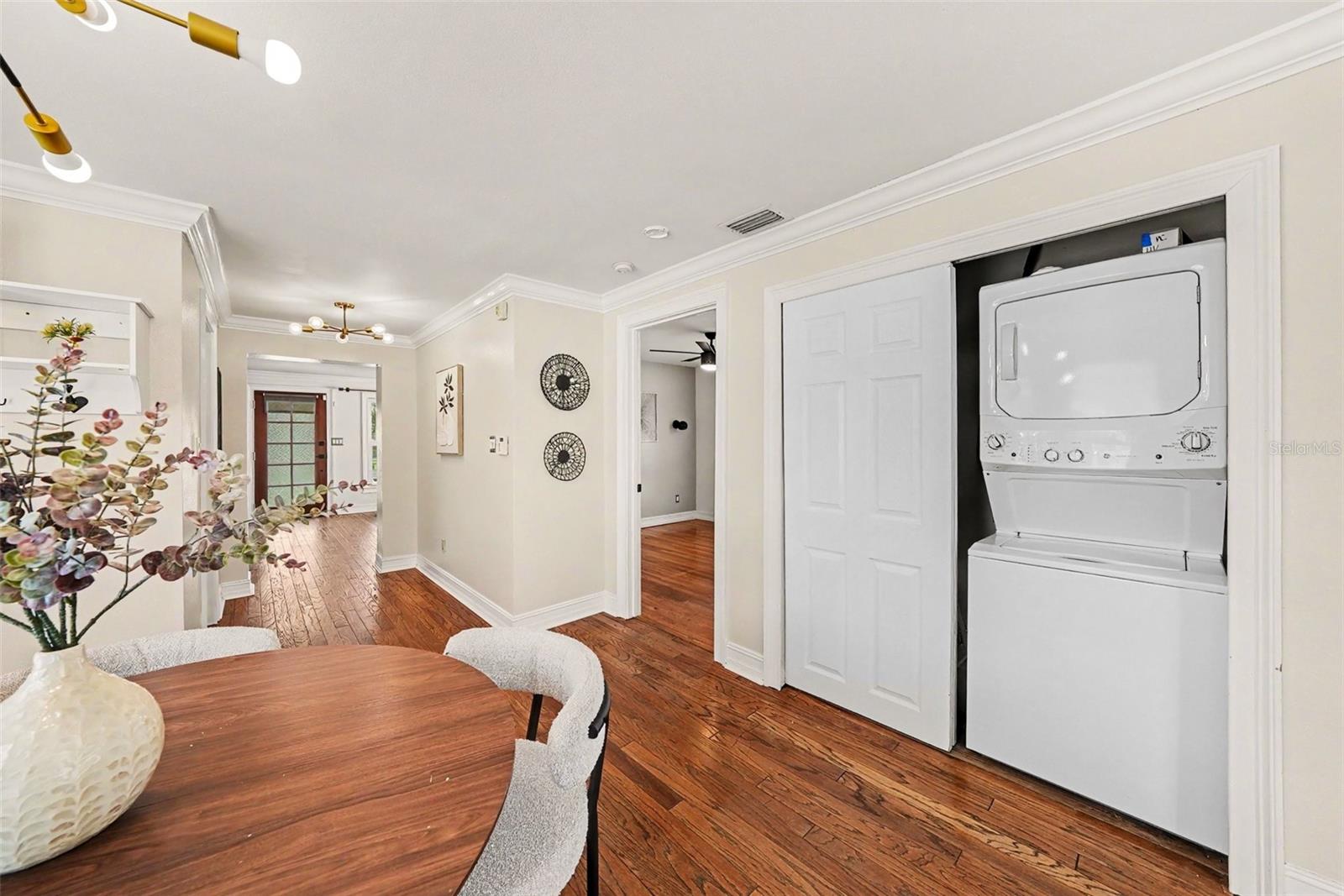 204 W JEAN ST