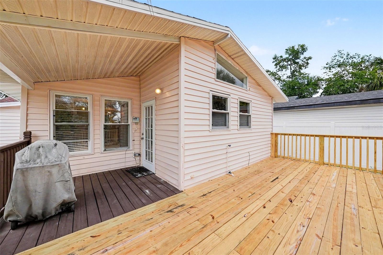 204 W JEAN ST