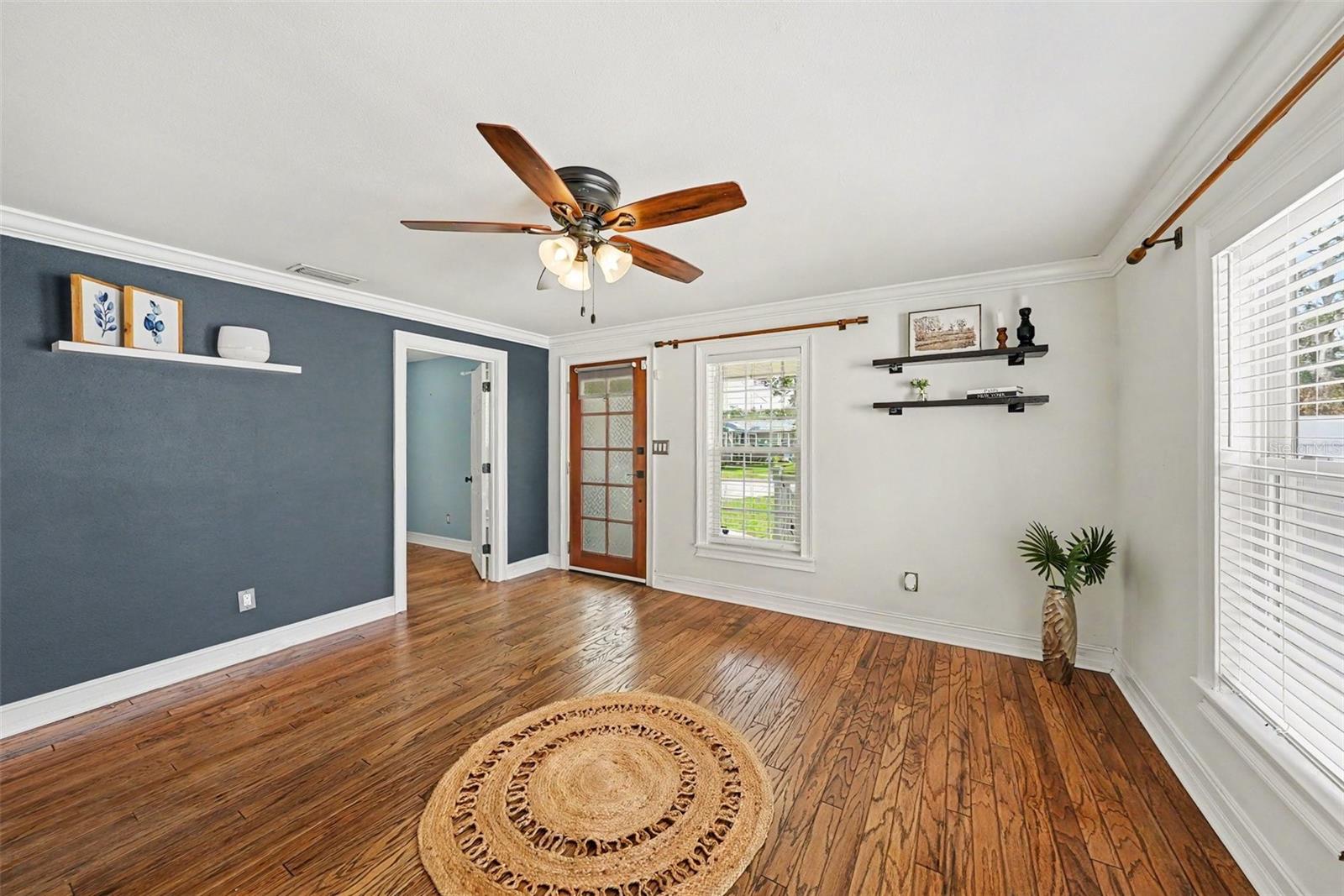 204 W JEAN ST
