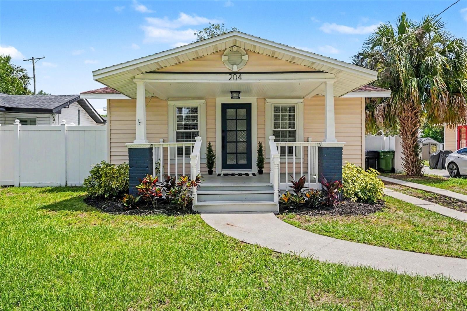 204 W JEAN ST