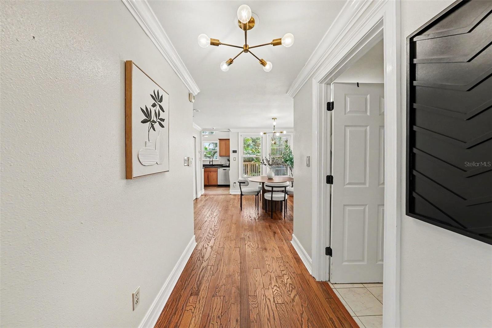 204 W JEAN ST