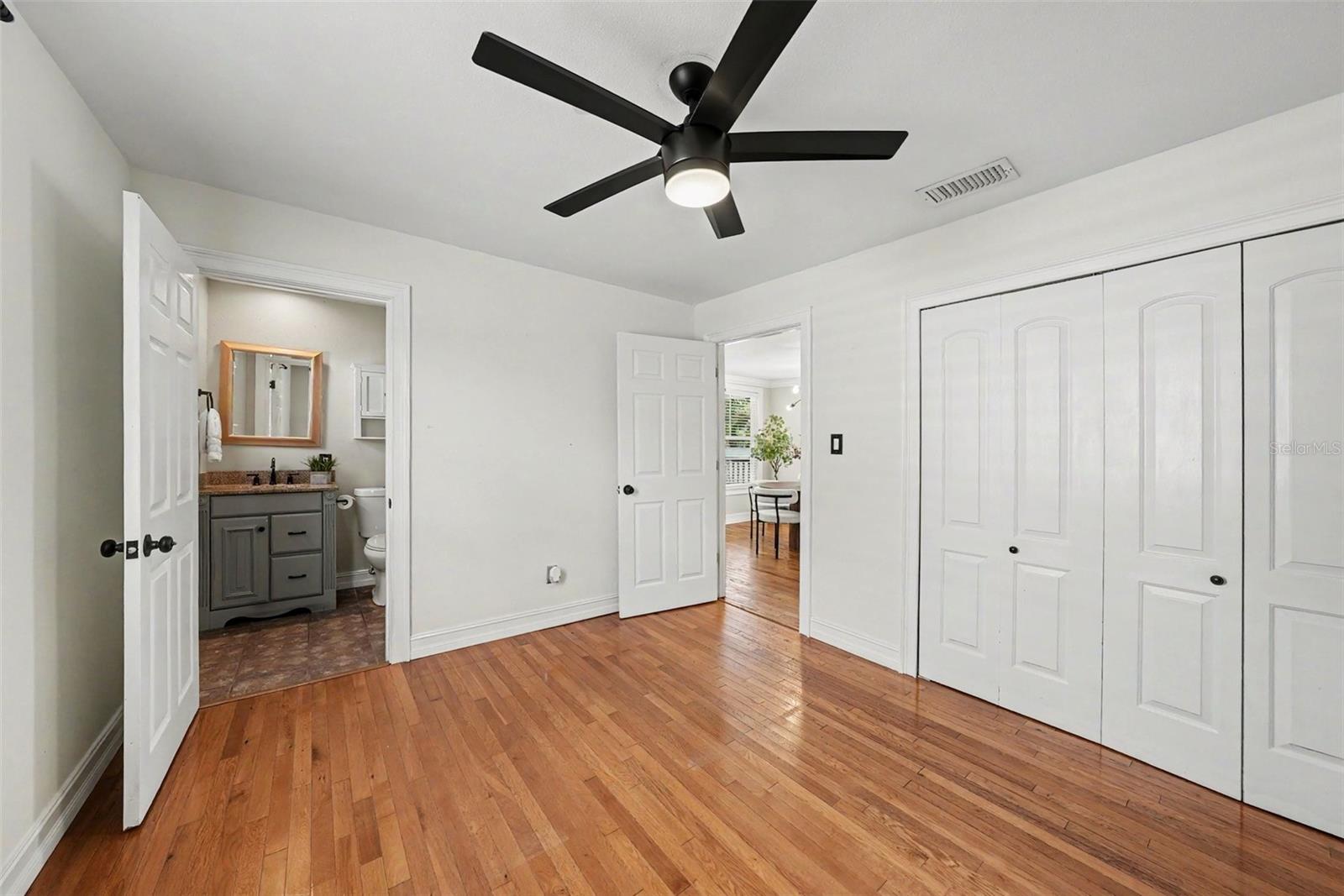 204 W JEAN ST