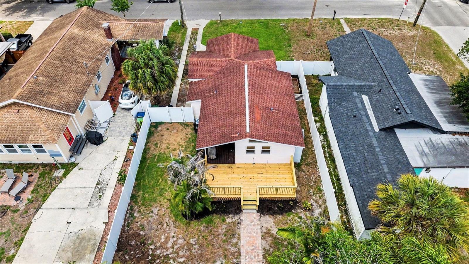 204 W JEAN ST