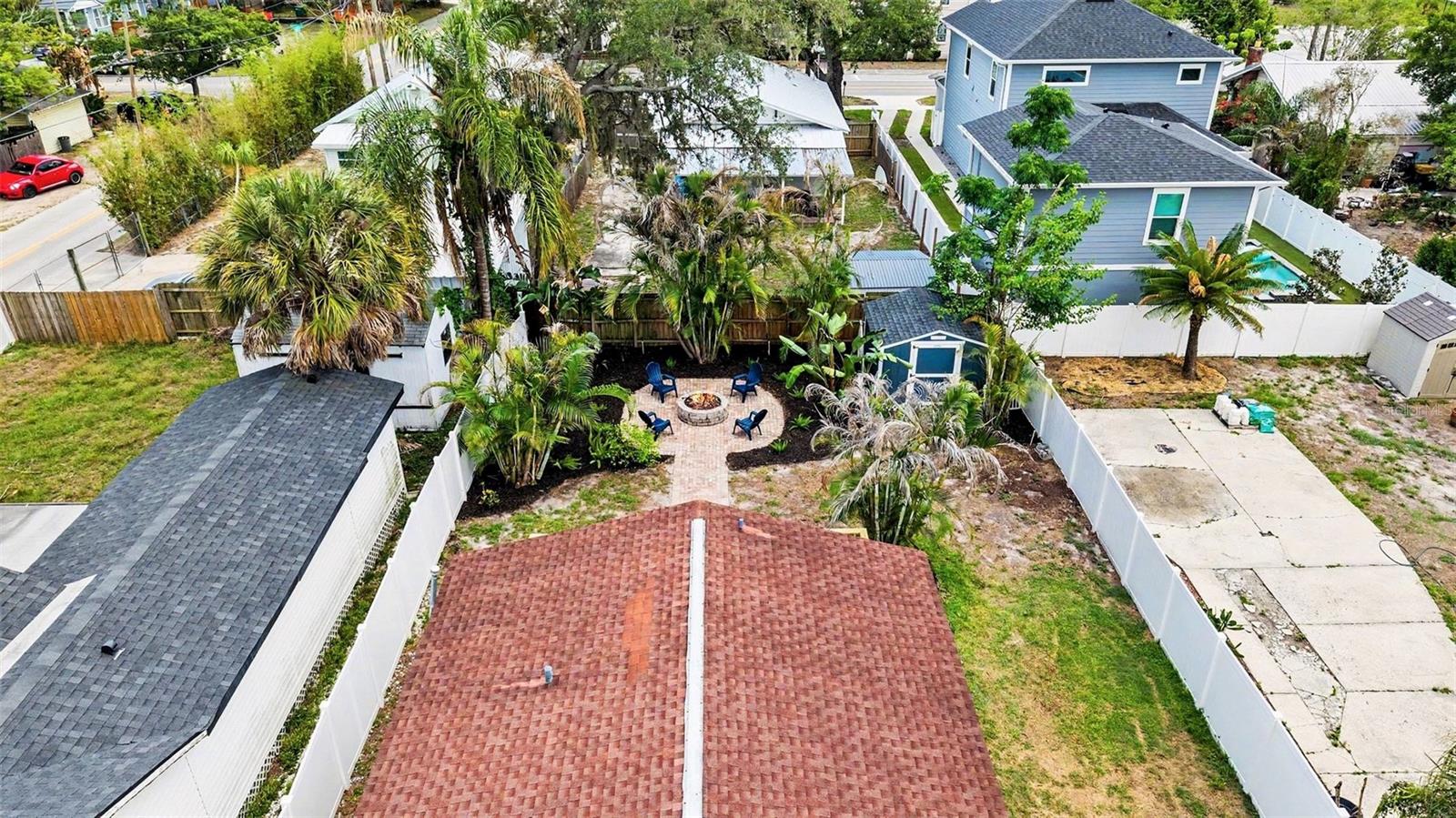 204 W JEAN ST