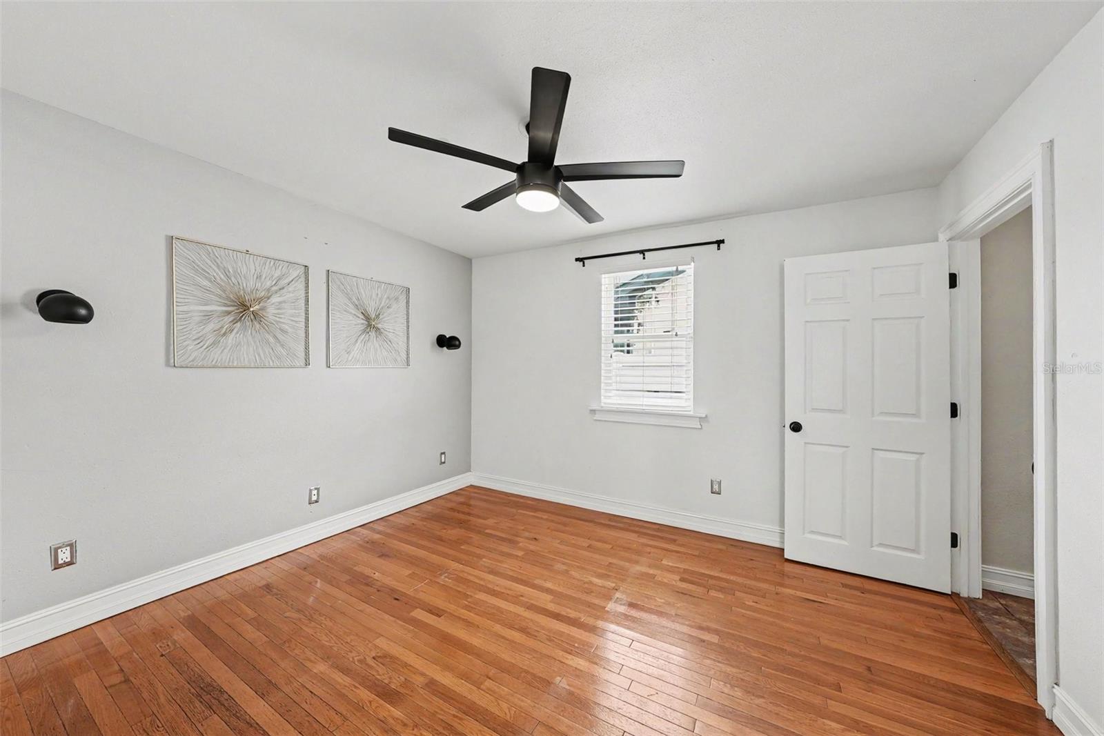 204 W JEAN ST