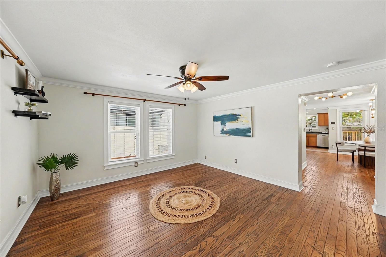 204 W JEAN ST