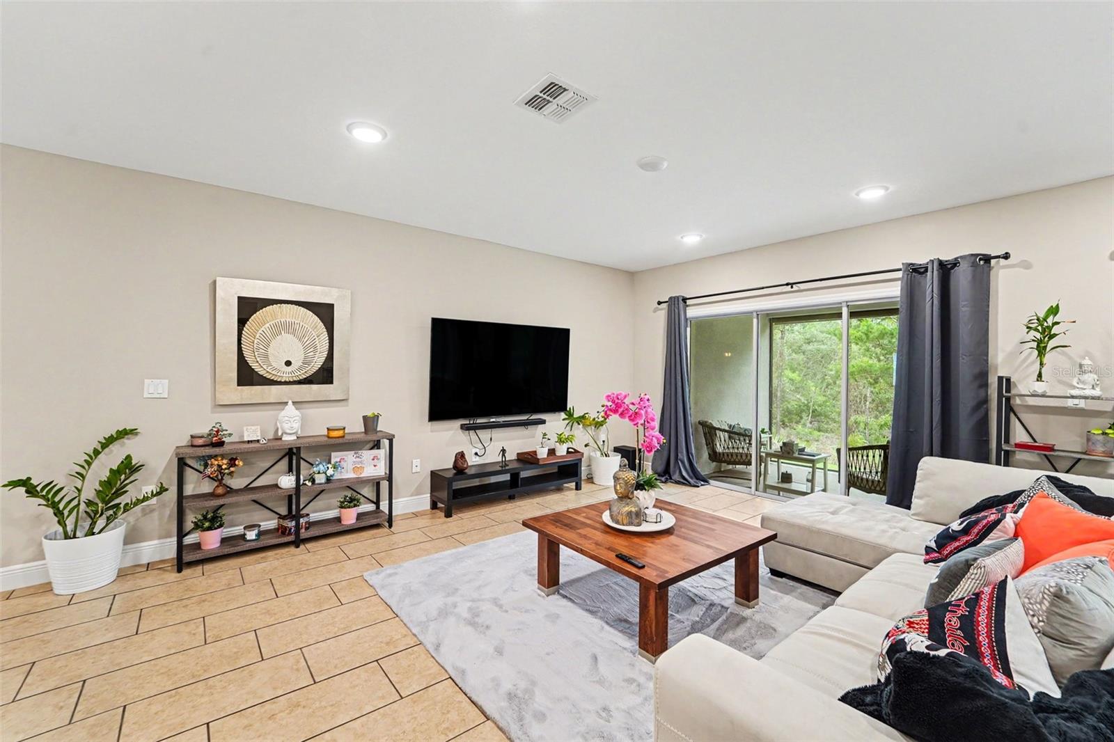 15 LONE PINE ST