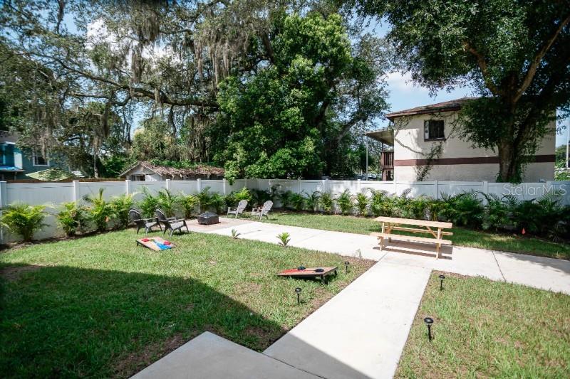 705 E ELM ST