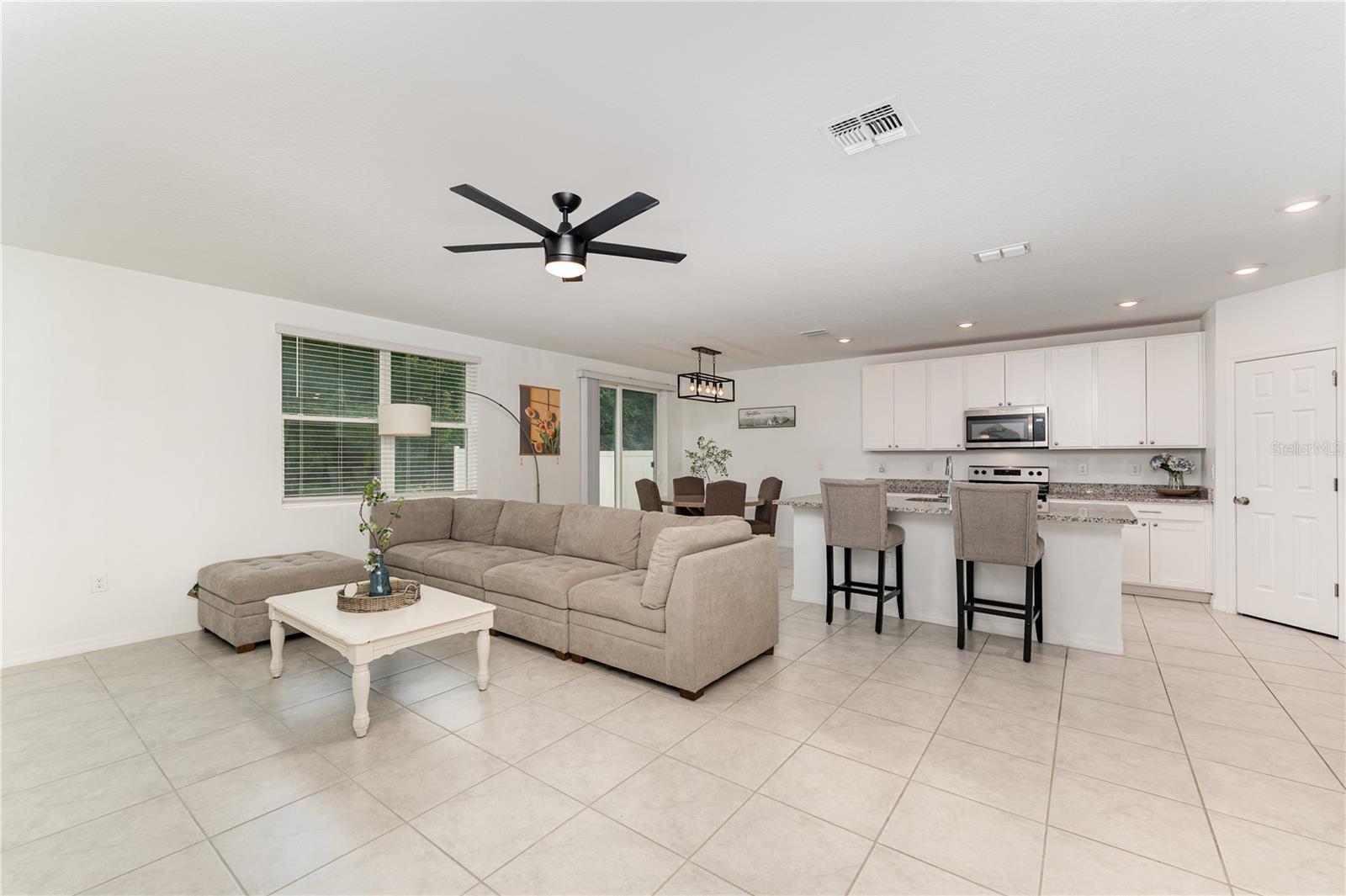 573 VISTA VILLAGES BLVD