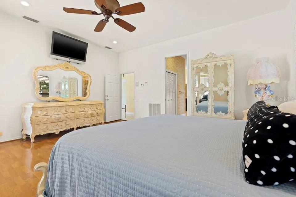 30324 LAURELWOOD LN