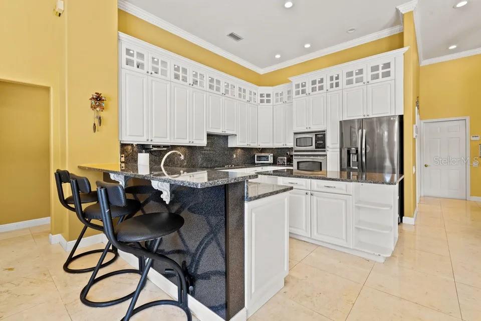 30324 LAURELWOOD LN