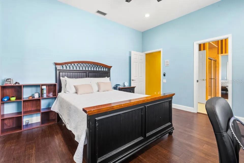 30324 LAURELWOOD LN