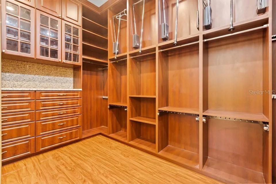 30324 LAURELWOOD LN