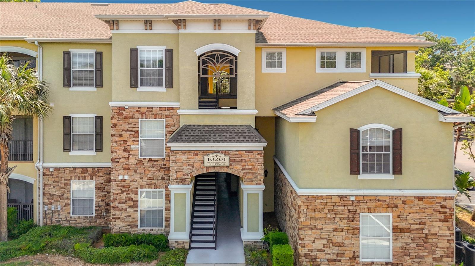 10201 COURTNEY PALMS BLVD #203