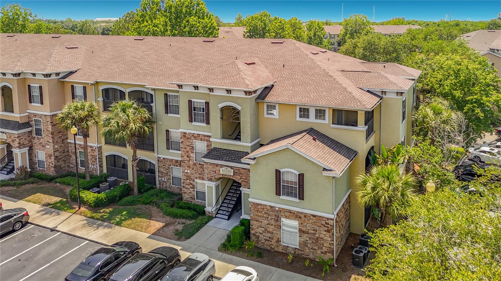 10201 COURTNEY PALMS BLVD #203