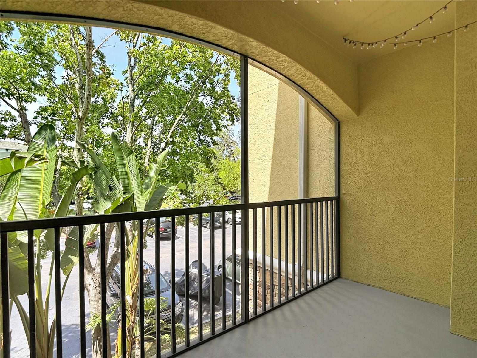 10201 COURTNEY PALMS BLVD #203