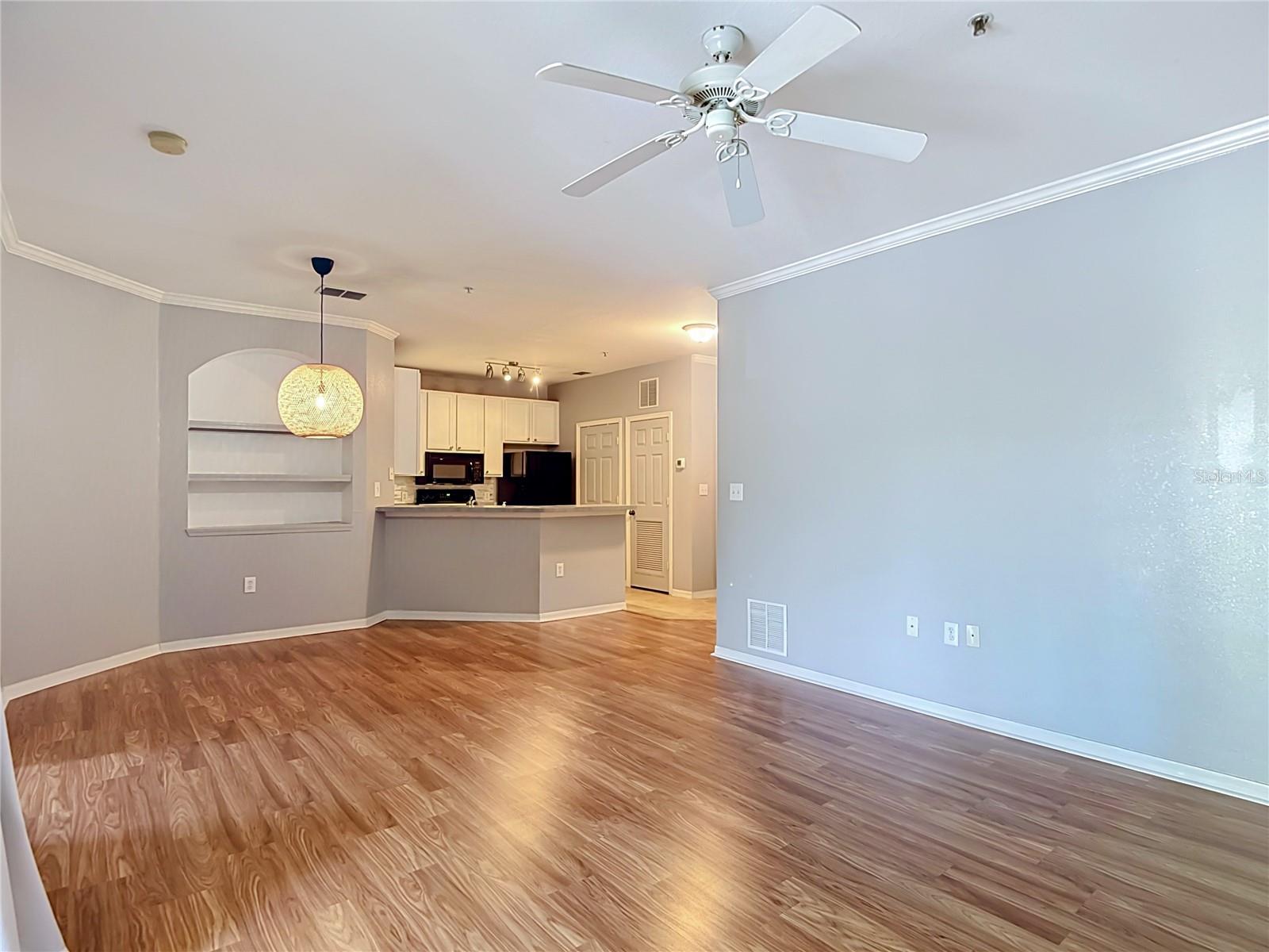 10201 COURTNEY PALMS BLVD #203