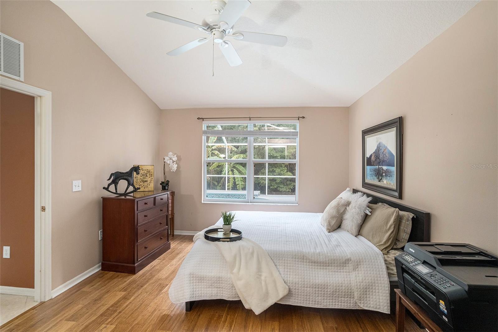 2132 RENSSELAER DR