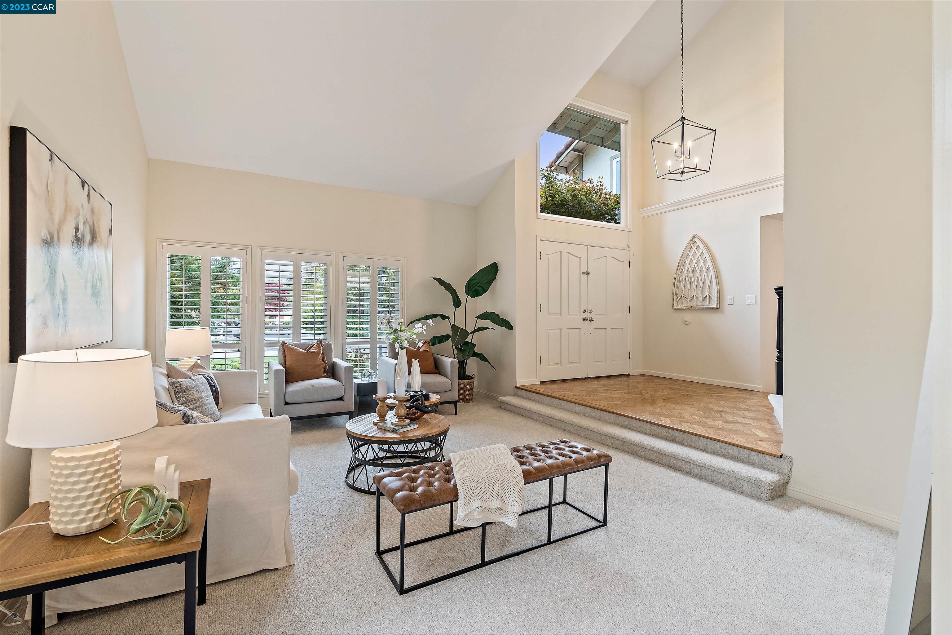 724 Graham Ct