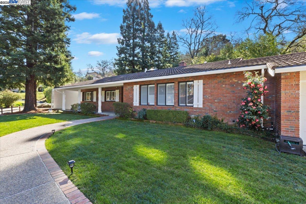 20 Mauri Ct
