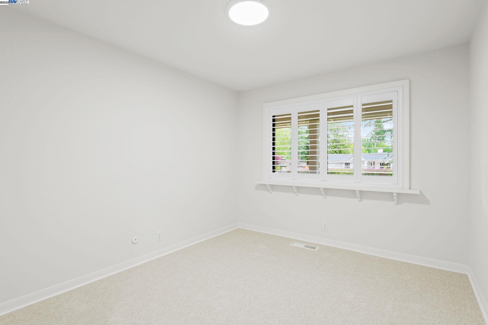 20 Mauri Ct