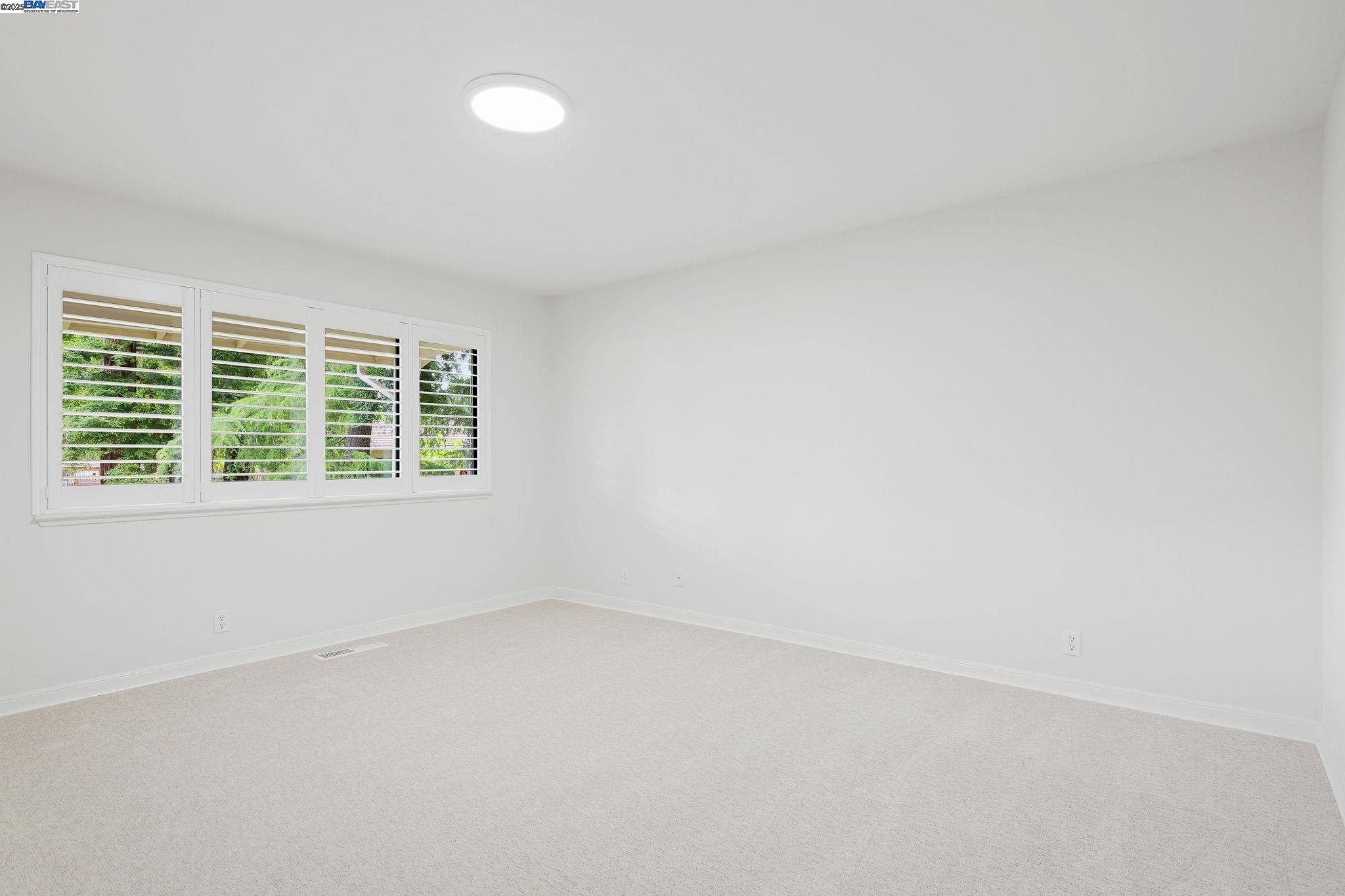 20 Mauri Ct