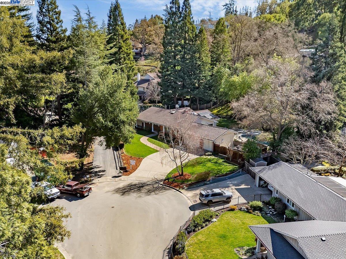 20 Mauri Ct