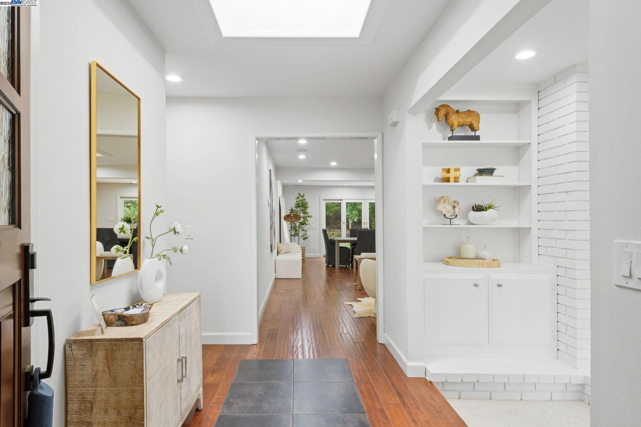 20 Mauri Ct