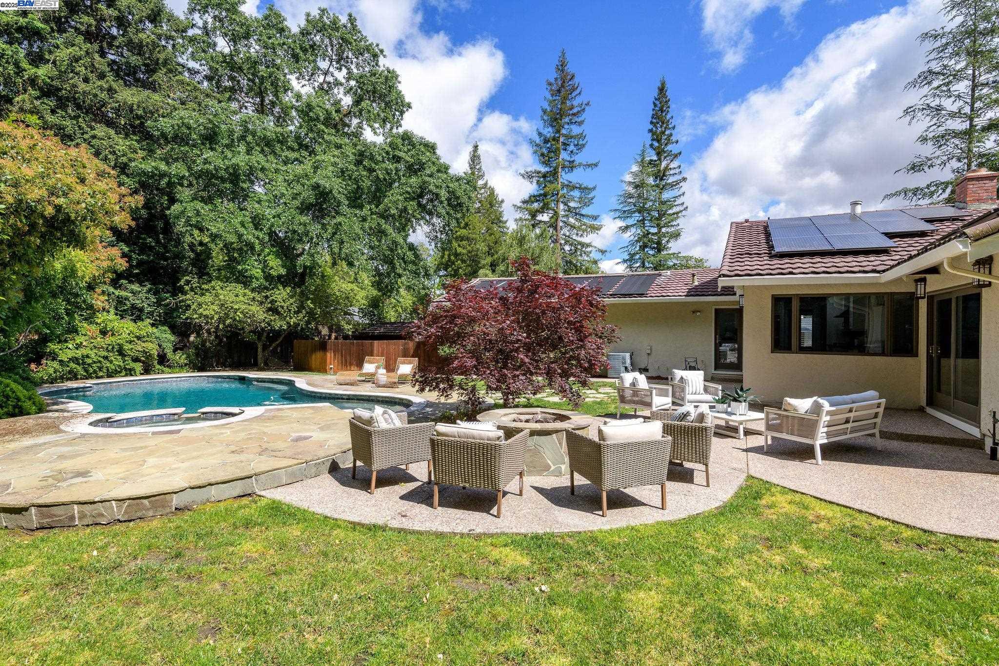 20 Mauri Ct