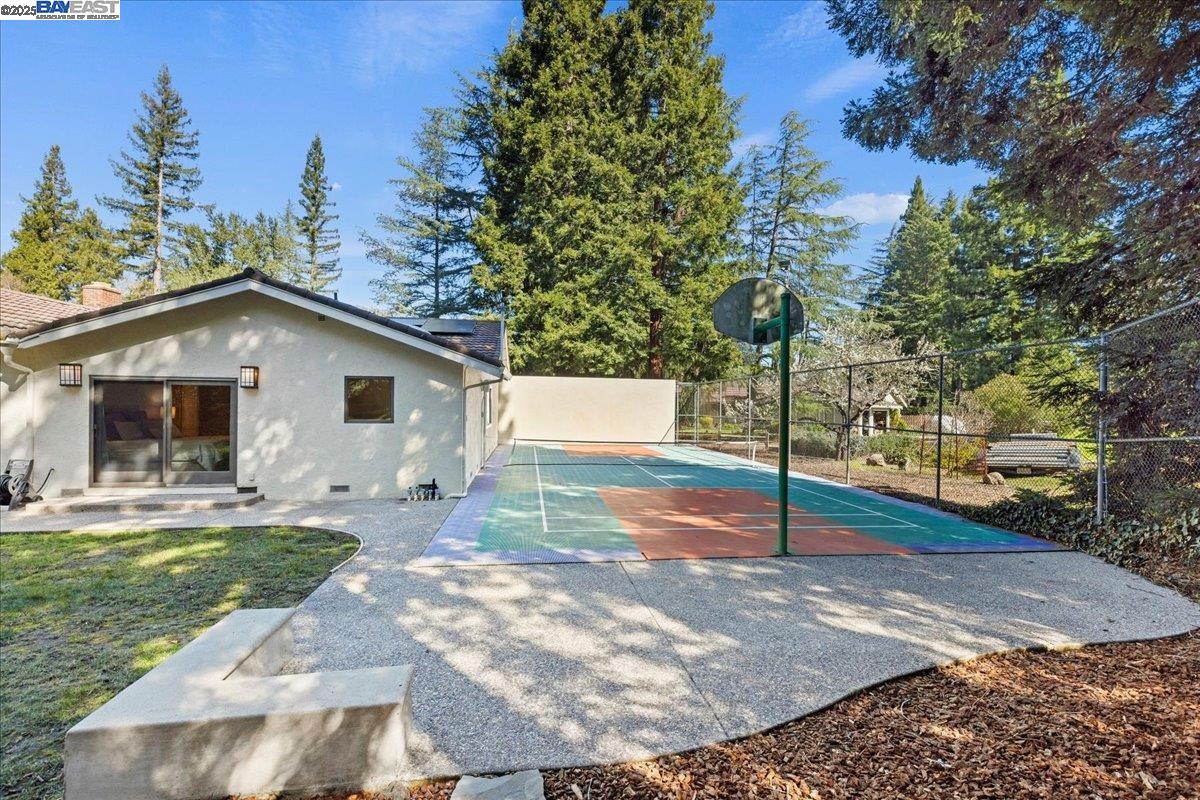 20 Mauri Ct