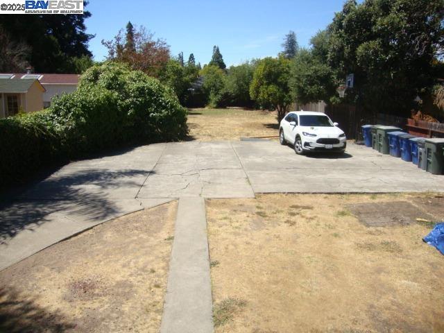 235 Bancroft Ave