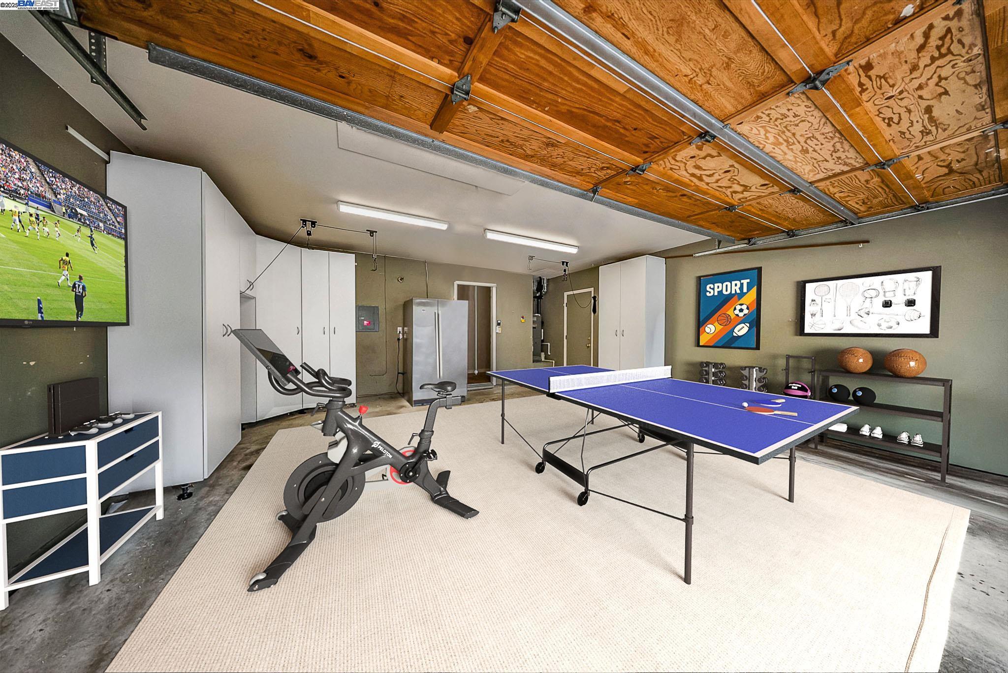 33 Lakeridge Court
