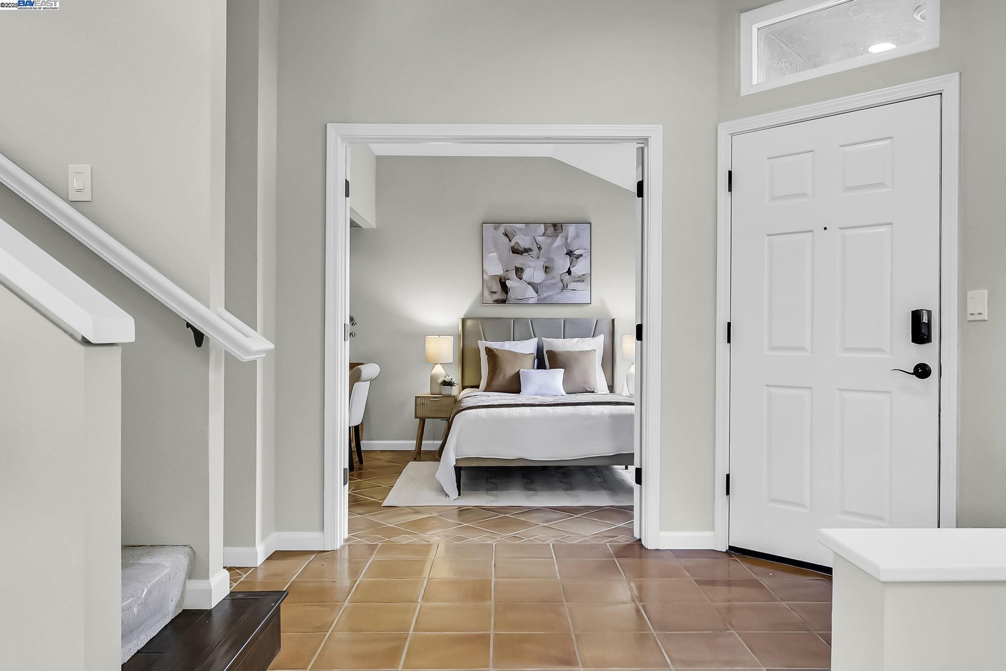 33 Lakeridge Court